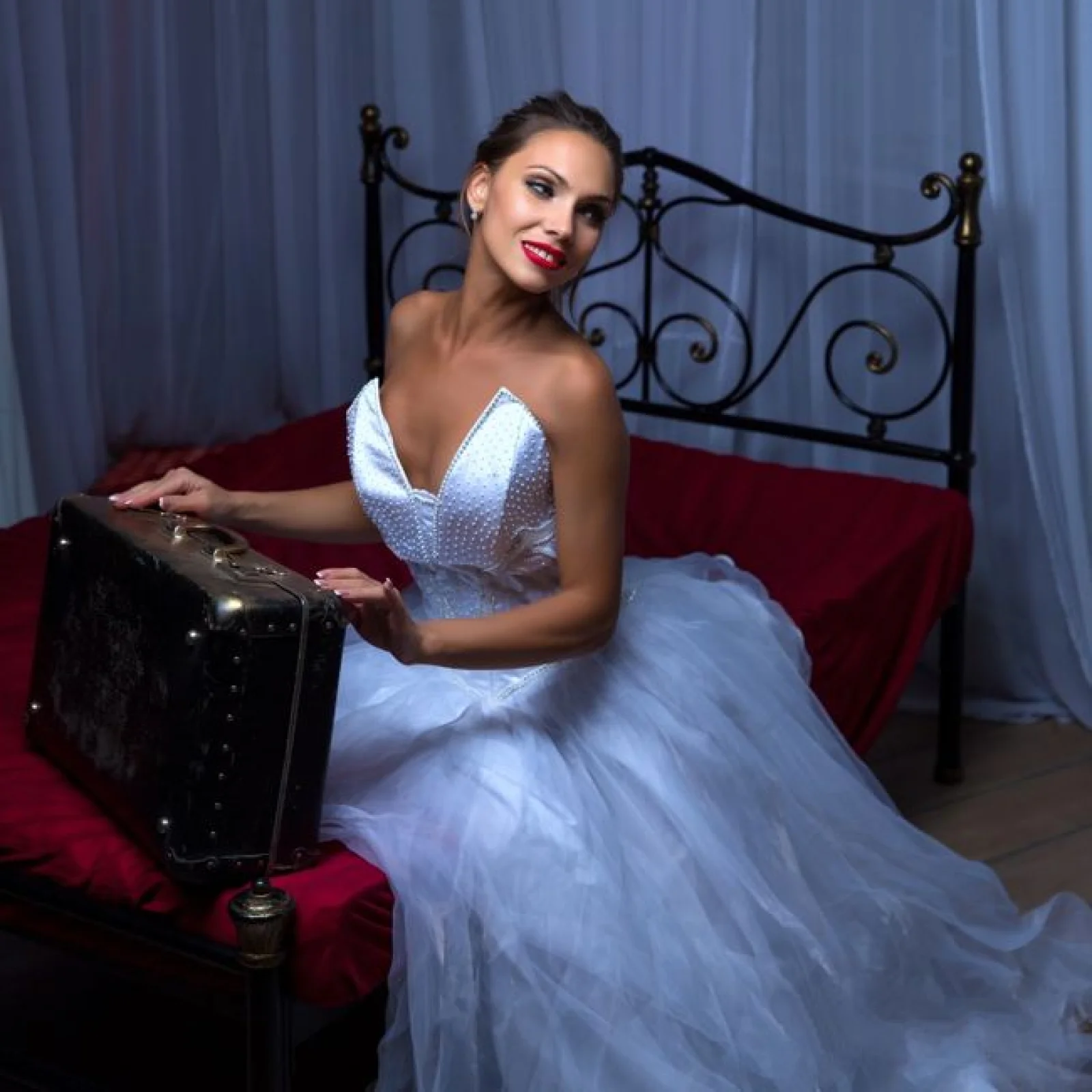 Premium Hand-Finished Cabin Suitcase