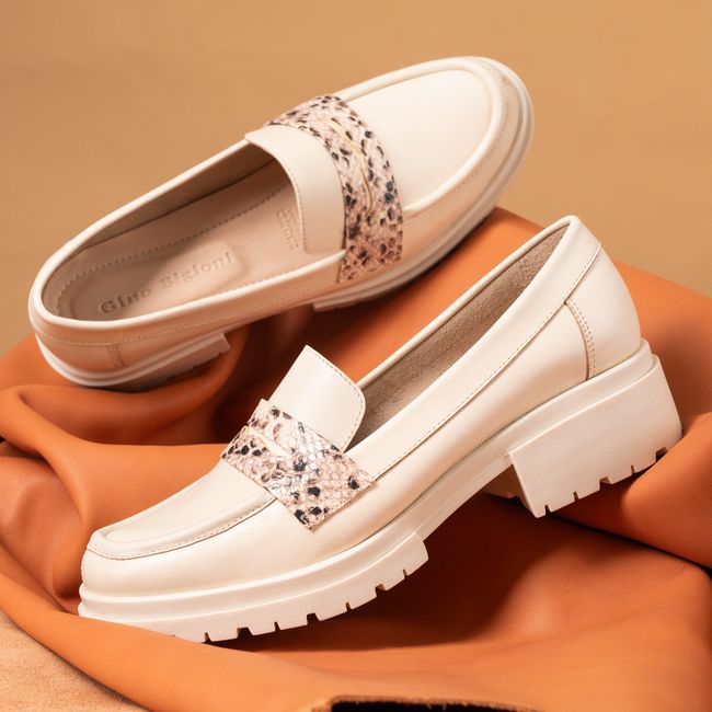 Studio Textured Slide Sandal