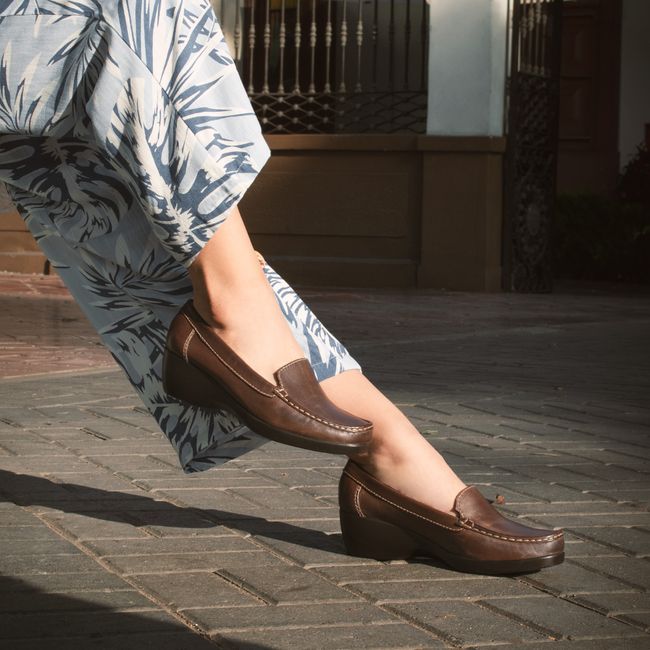 Atelier Satin Block Heel