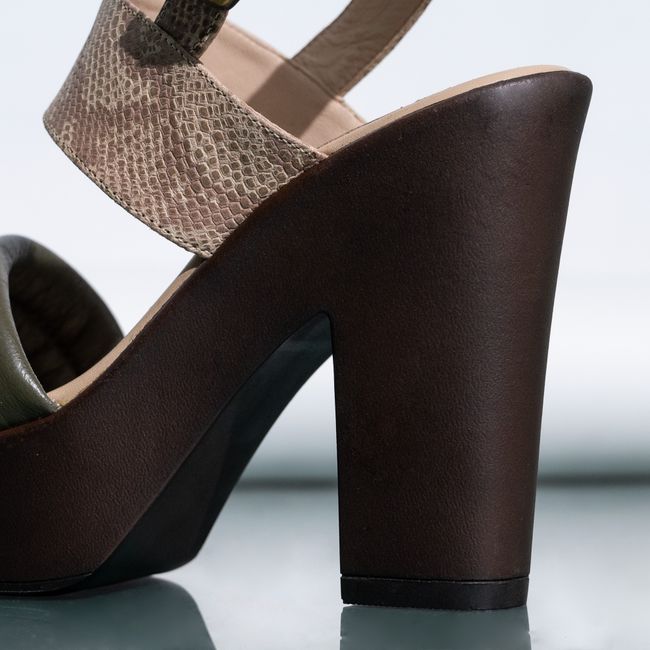 Essential Leather Court Heel
