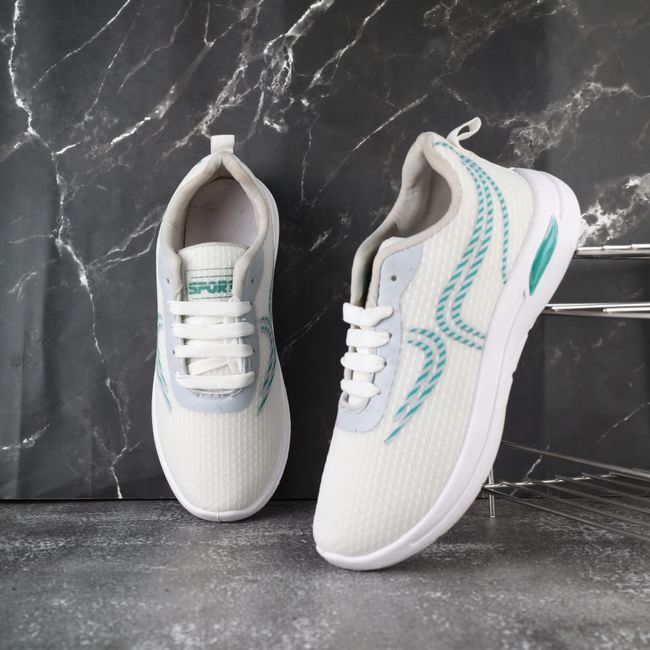 Essential Velvet Trainer