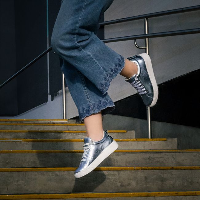 Signature Velvet Runner
