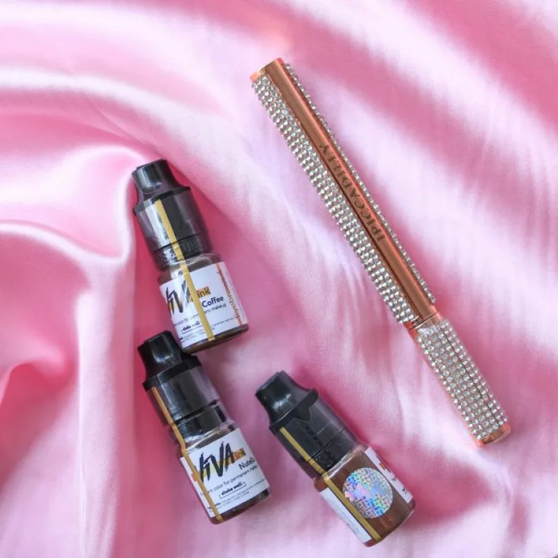 Signature Satin Liquid Foundation