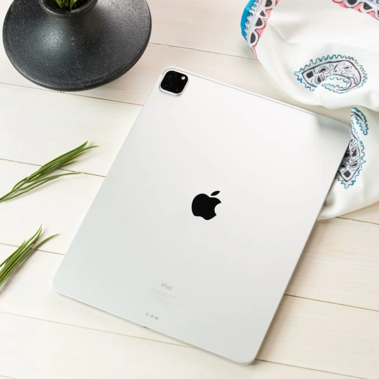 Atelier Satin Fast Charger